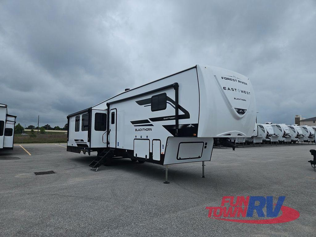 2026 East To West Blackthorn 3750LK in waller TX