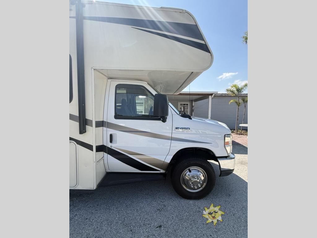 2018 Coachmen Rv Freelander 26RS Ford 350 in okeechobee FL