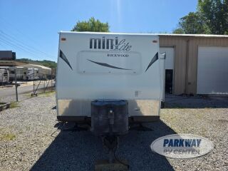 2014 FOREST RIVER ROCKWOOD MINI LITE 2104S