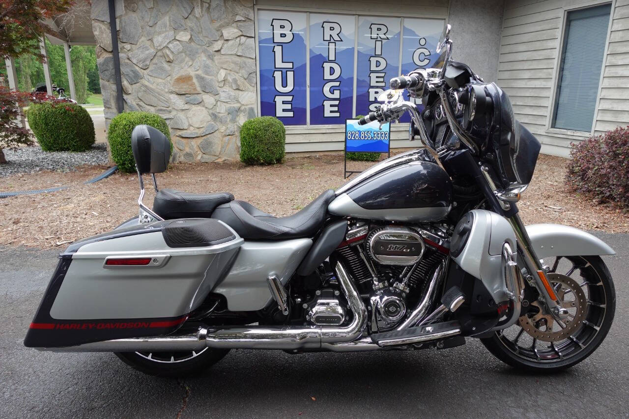 ハーレツーリング Silver Cvo Street Glide For Sale Near 34997 - Harley-Davidson