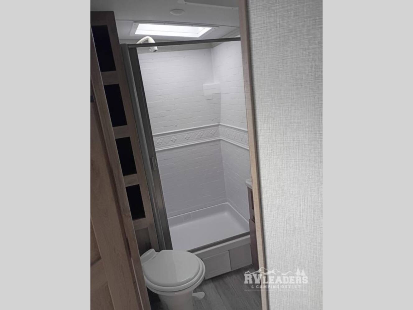 A photo of this 2023 Grand Design Imagine 2800BH