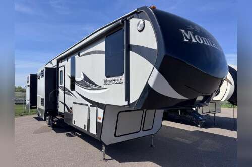 2015 Keystone Rv Montana High Country 356BH in ham lake MN