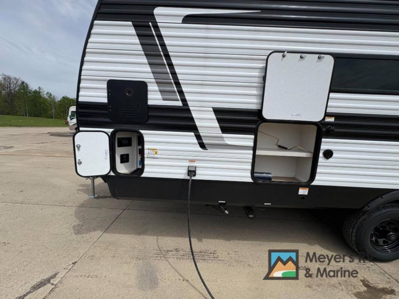 A photo of this 2026 Grand Design Momentum MAV 17MAV