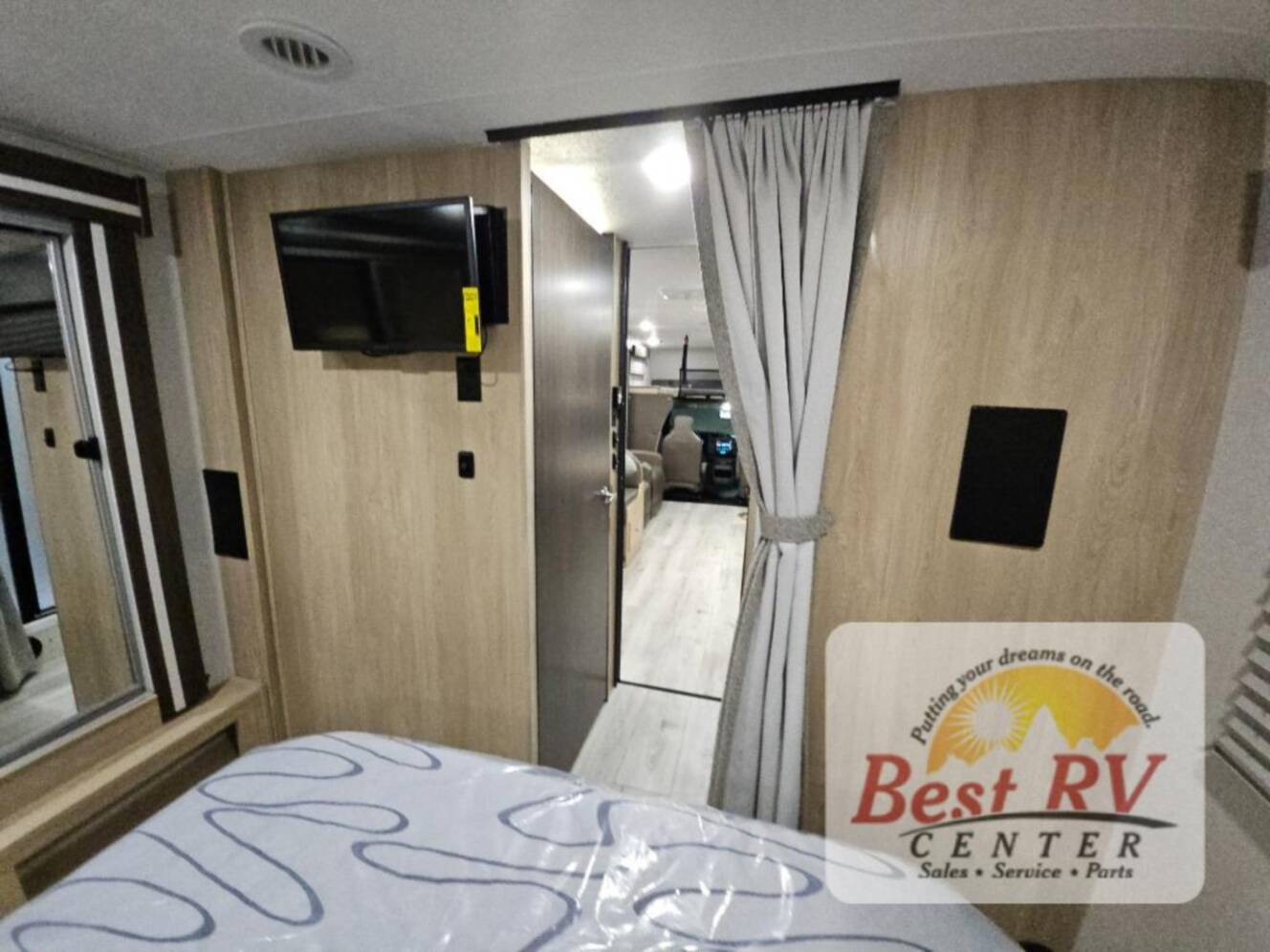 A photo of this 2026 Coachmen Rv Leprechaun 319MB Ford 450
