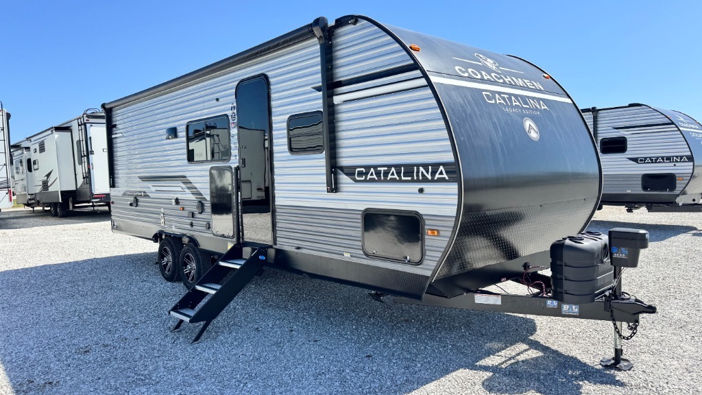 2026 Coachmen Rv Catalina Legacy Edition 243RBS in carthage MO