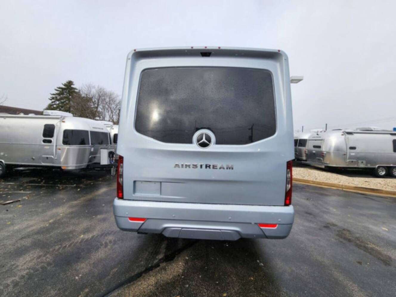 A photo of this 2026 Airstream Atlas 25MS Murphy Suite