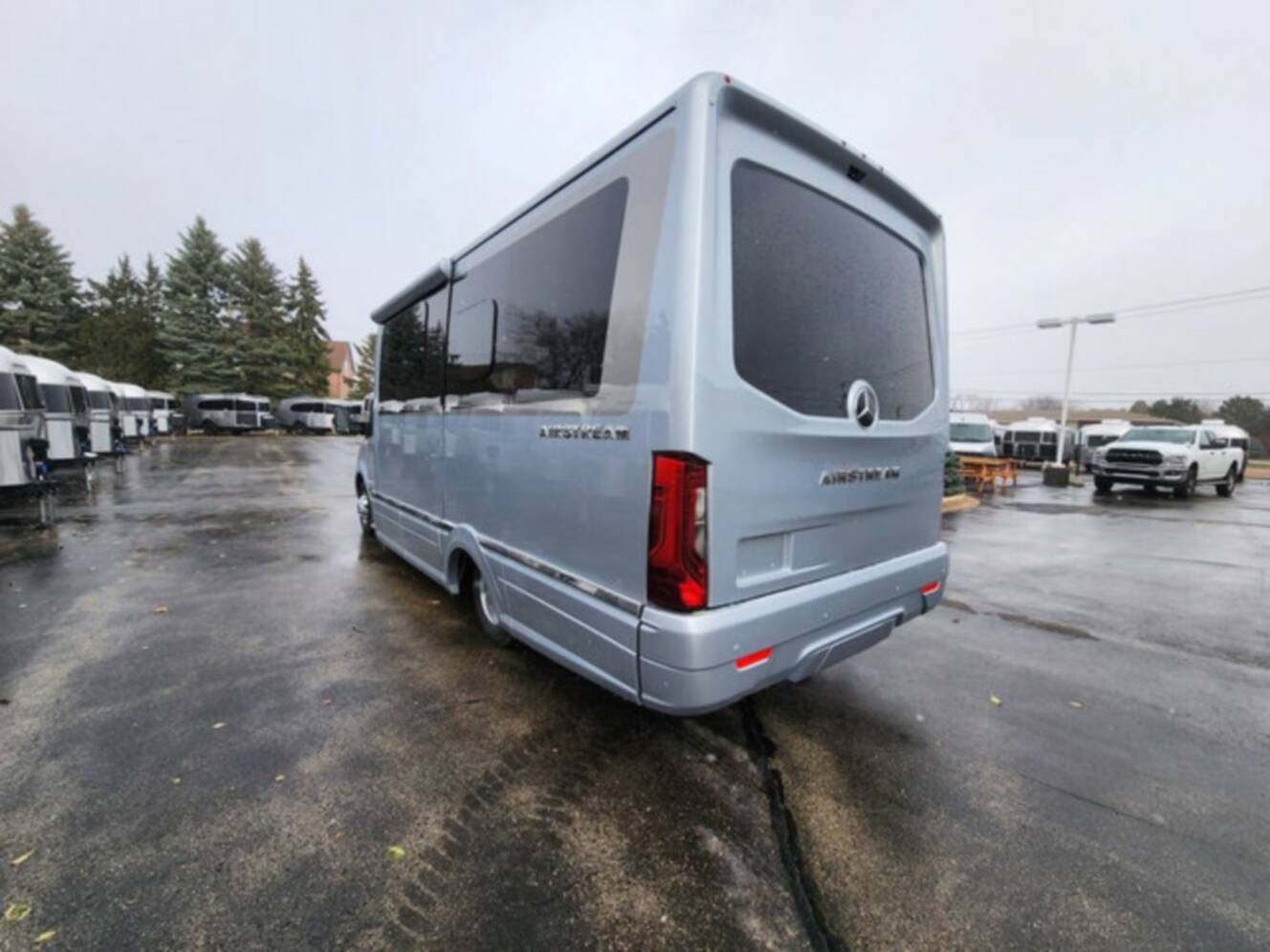 A photo of this 2026 Airstream Atlas 25MS Murphy Suite