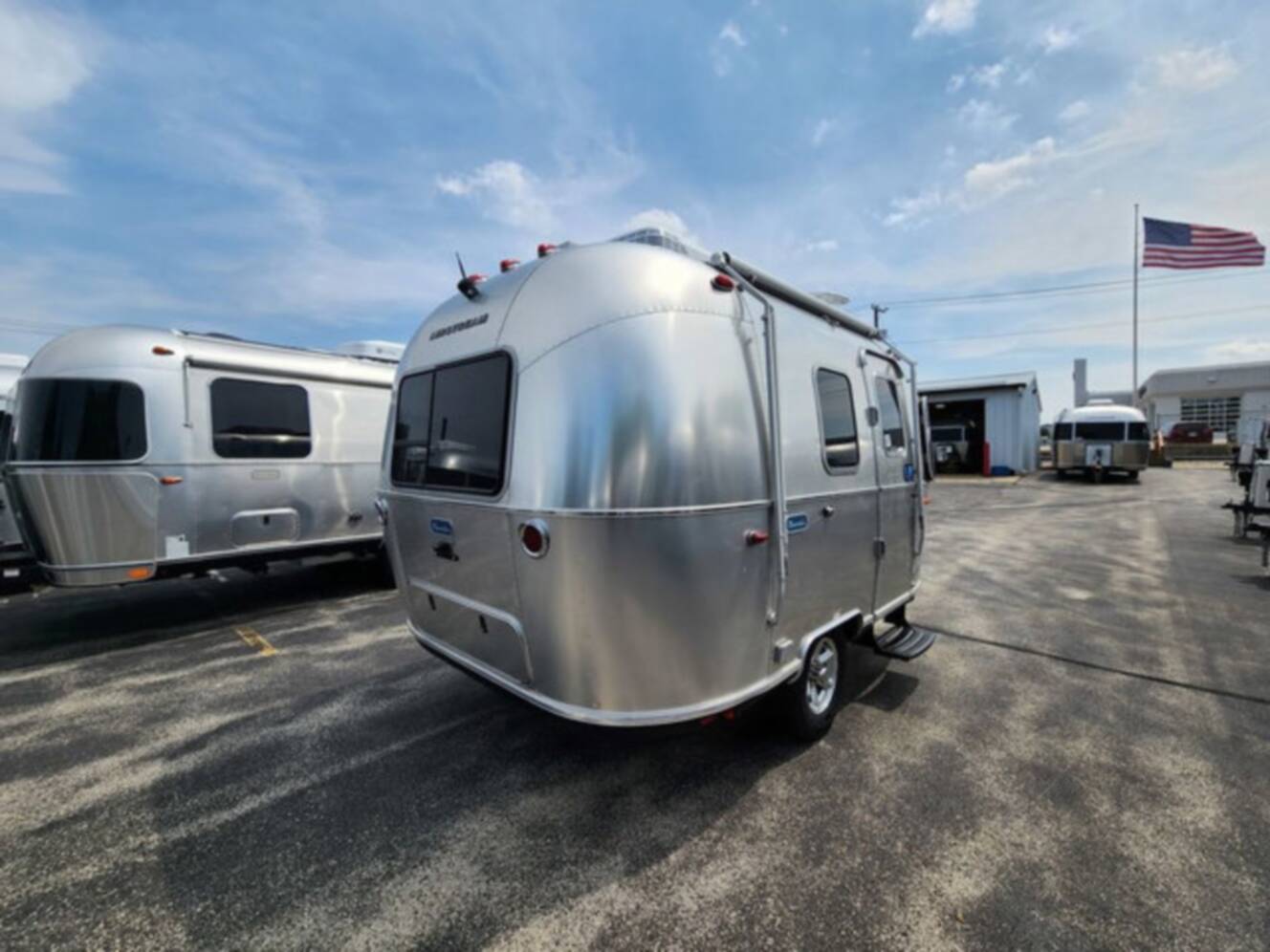 A photo of this 2025 Airstream Bambi 16RB