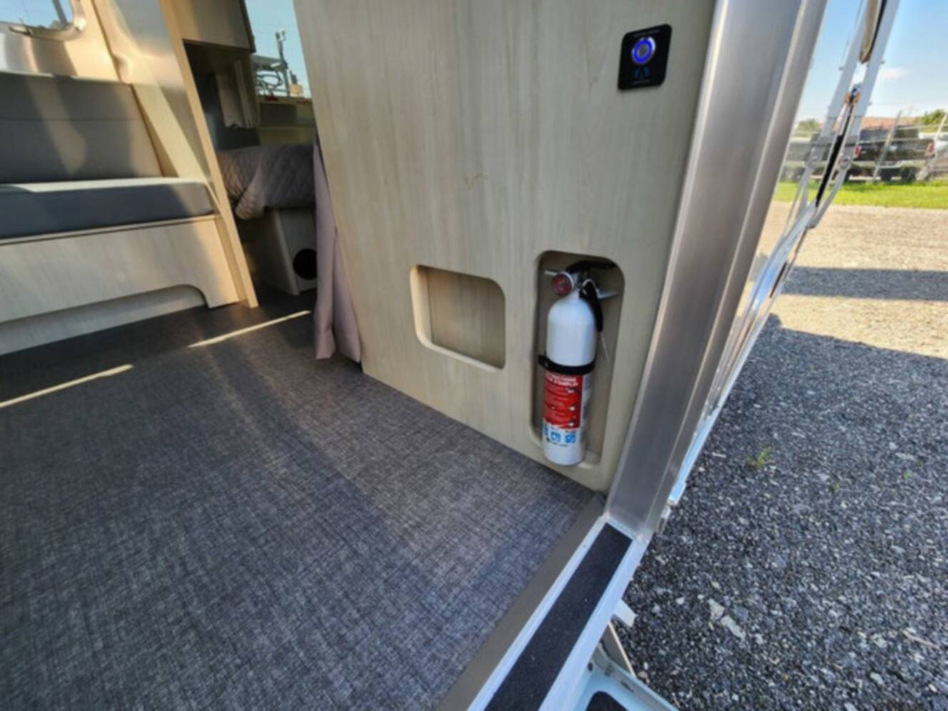 A photo of this 2025 Airstream Flying Cloud 30FB Bunk
