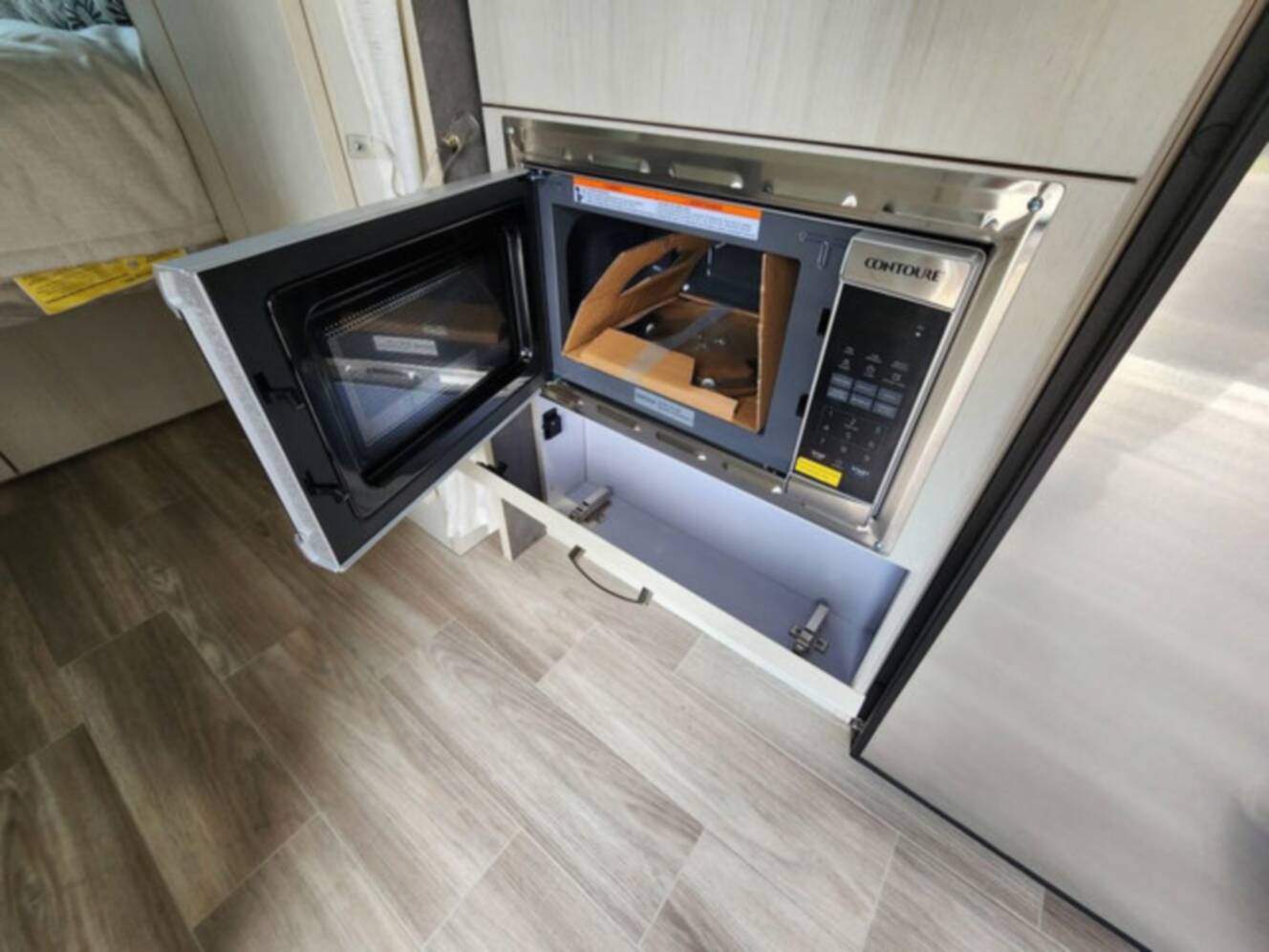 A photo of this 2025 Airstream Bambi 16RB