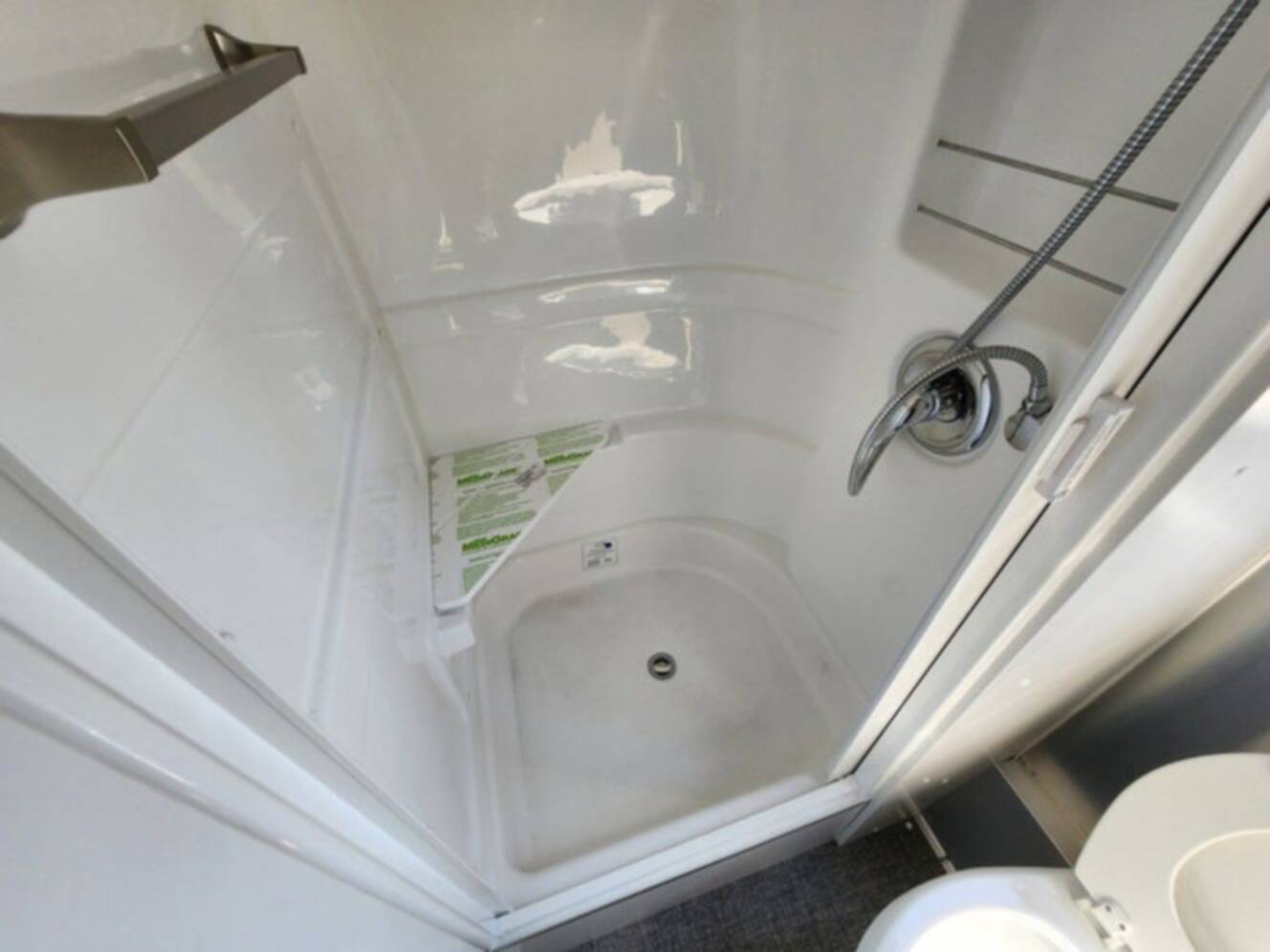 A photo of this 2025 Airstream Flying Cloud 30FB Bunk