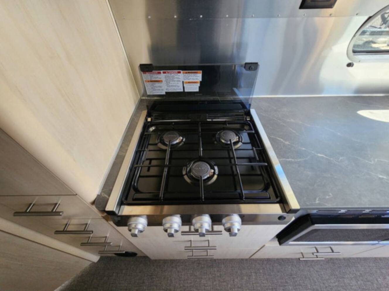 A photo of this 2025 Airstream Flying Cloud 30FB Bunk