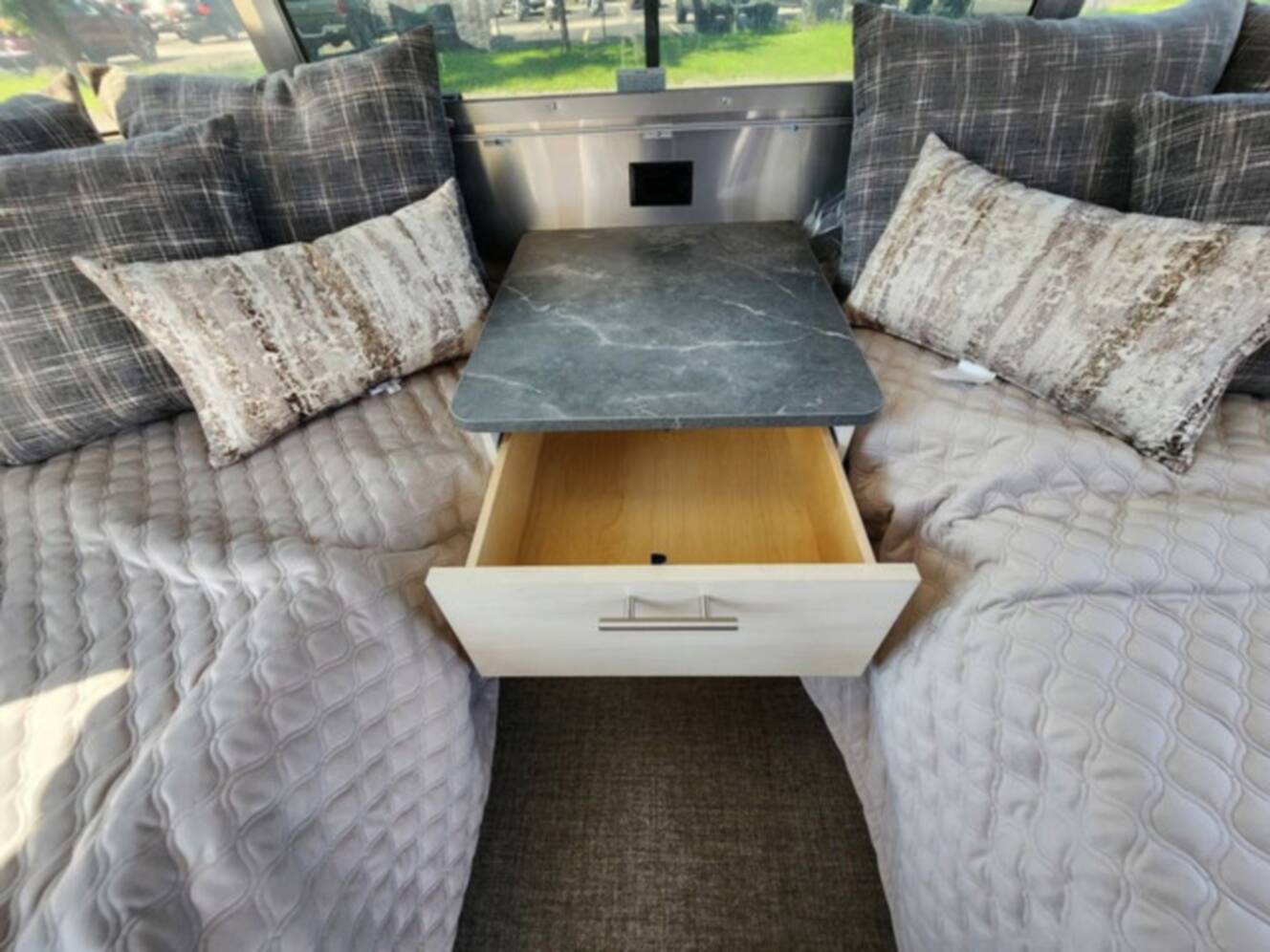 A photo of this 2025 Airstream Flying Cloud 30FB Bunk