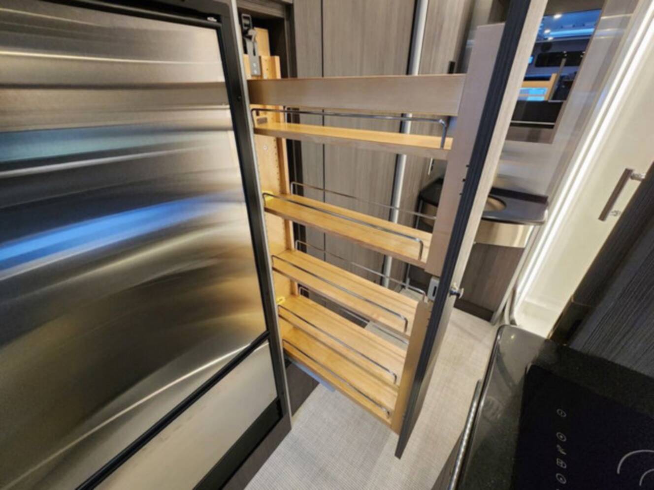 A photo of this 2026 Airstream Atlas 25MS Murphy Suite