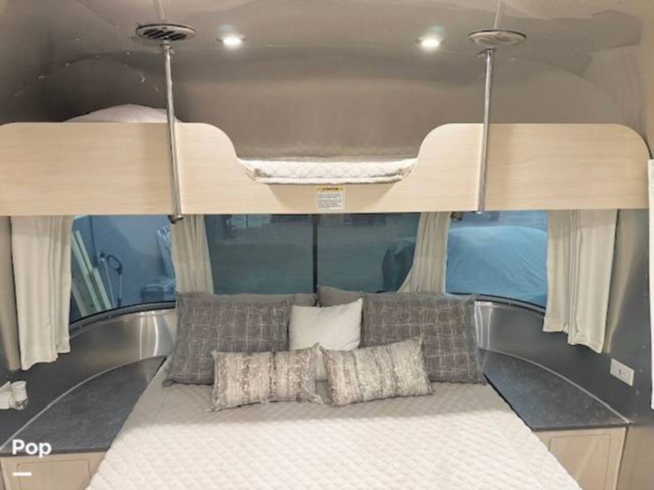 A photo of this 2022 Airstream Flying Cloud 27FB Queen
