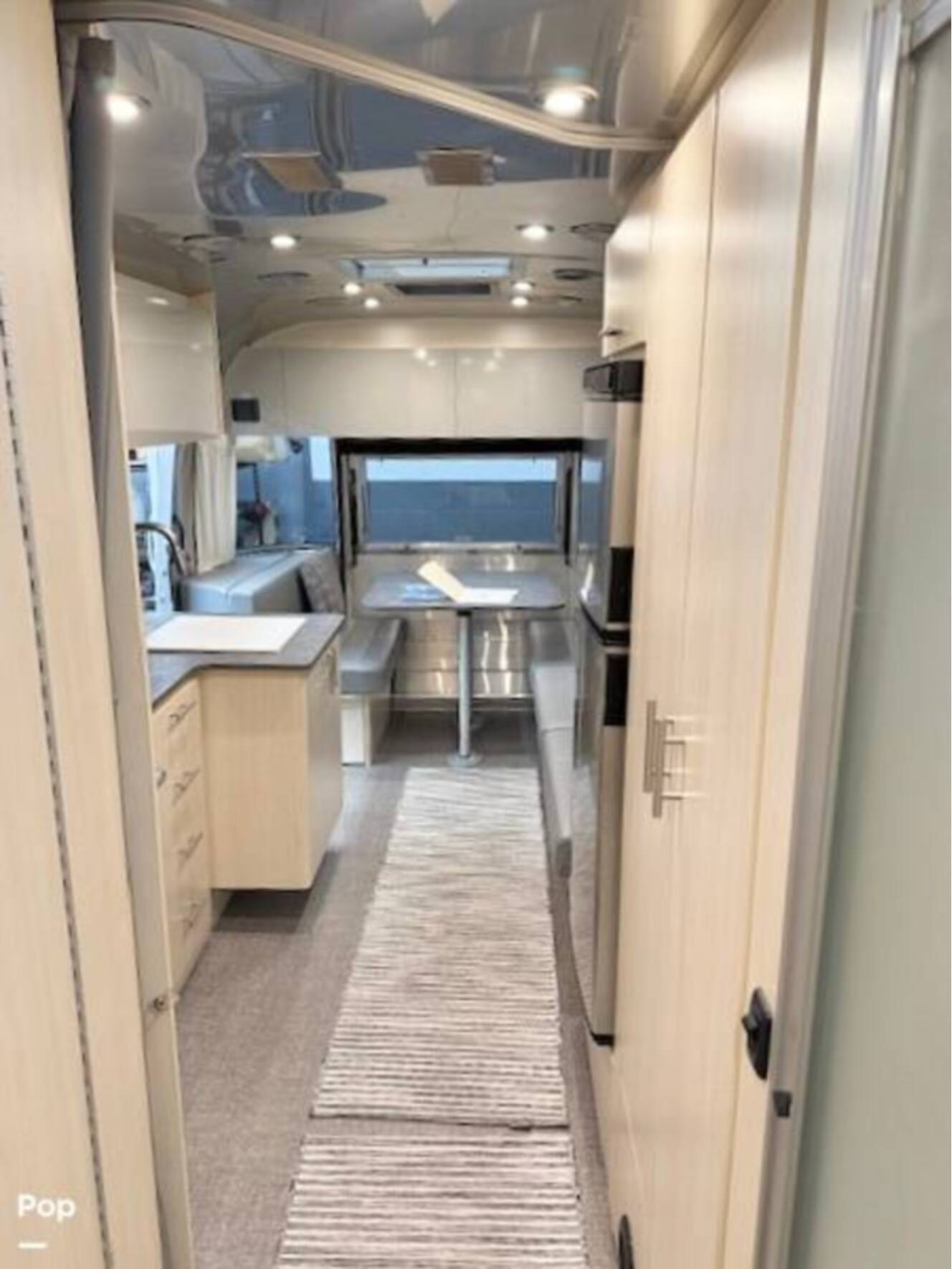 A photo of this 2022 Airstream Flying Cloud 27FB Queen