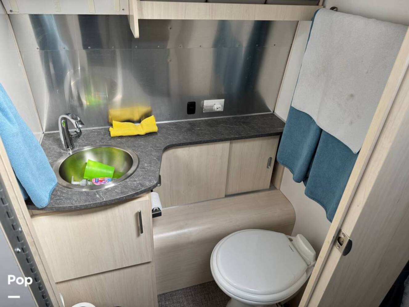 A photo of this 2021 Airstream Flying Cloud 28RB Twin