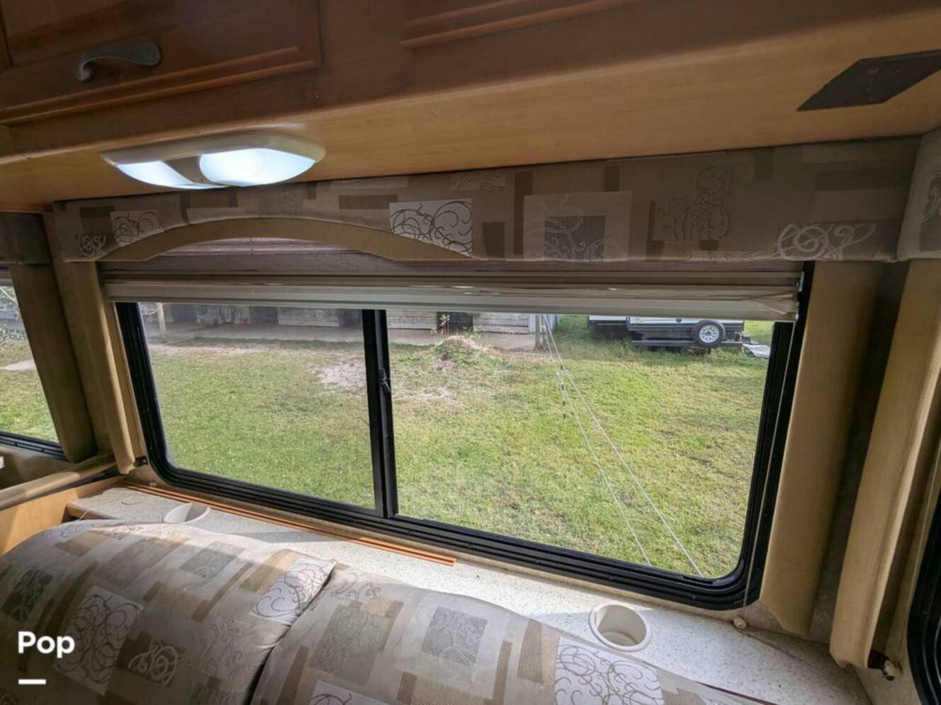 A photo of this 2008 Four Winds Kodiak 32B