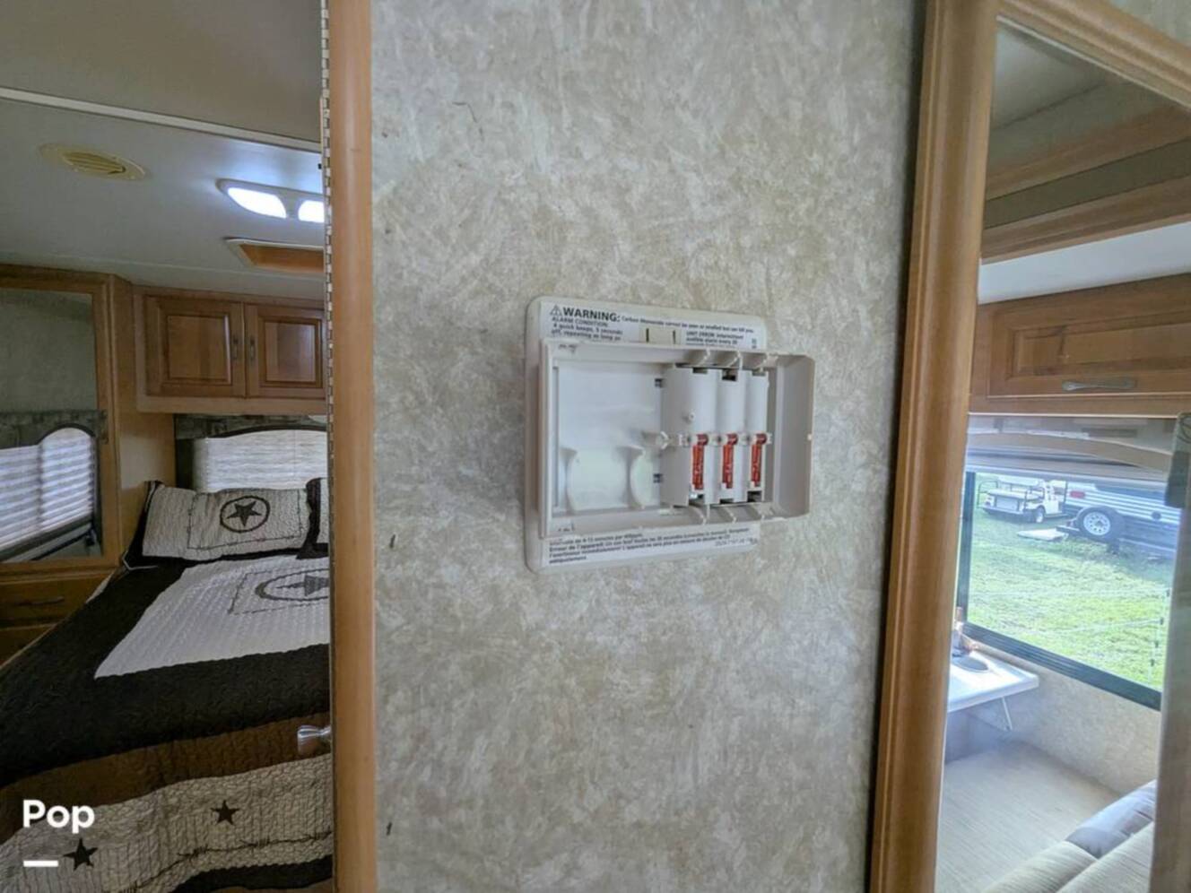 A photo of this 2008 Four Winds Kodiak 32B