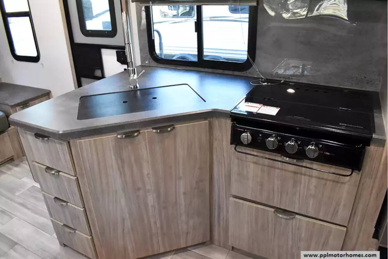 A photo of this 2022 Winnebago Minnie 2201MB