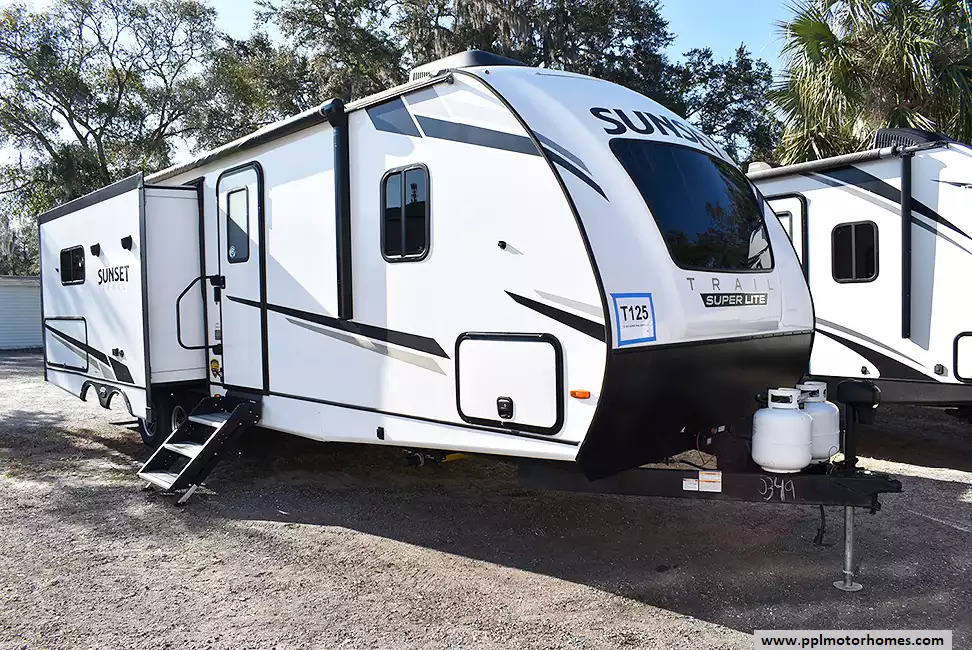 2023 Crossroads SUNSET TRAIL SUPER LITE SS285CK in summerfield FL