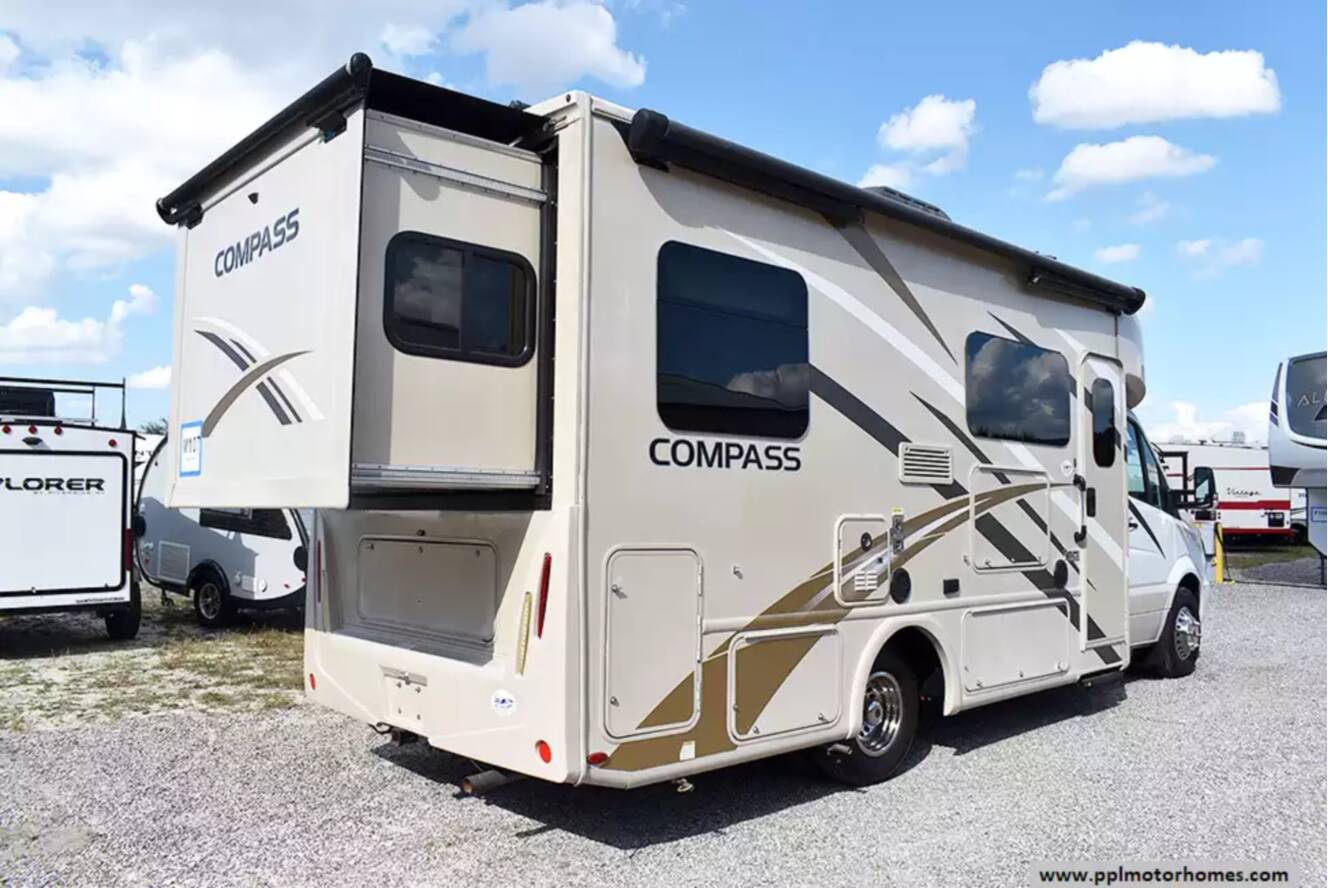 A photo of this 2018 Thor Compass 24TX