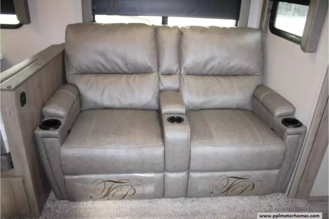 A photo of this 2022 Grand Design Imagine 3250BH