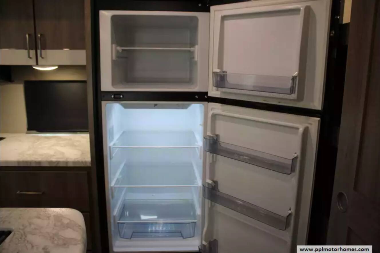 A photo of this 2022 Grand Design Imagine 3250BH