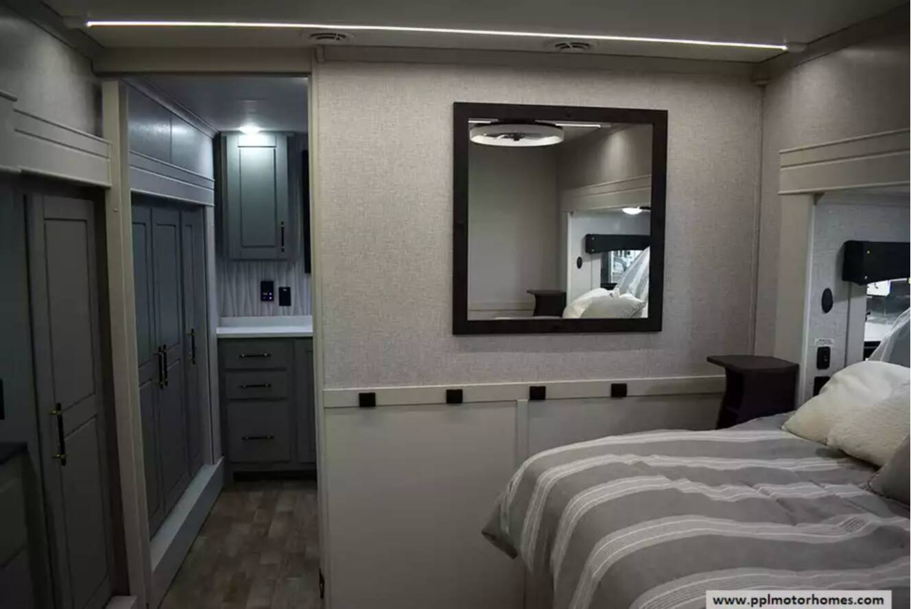 A photo of this 2024 Redwood REDWOOD RW4200FL