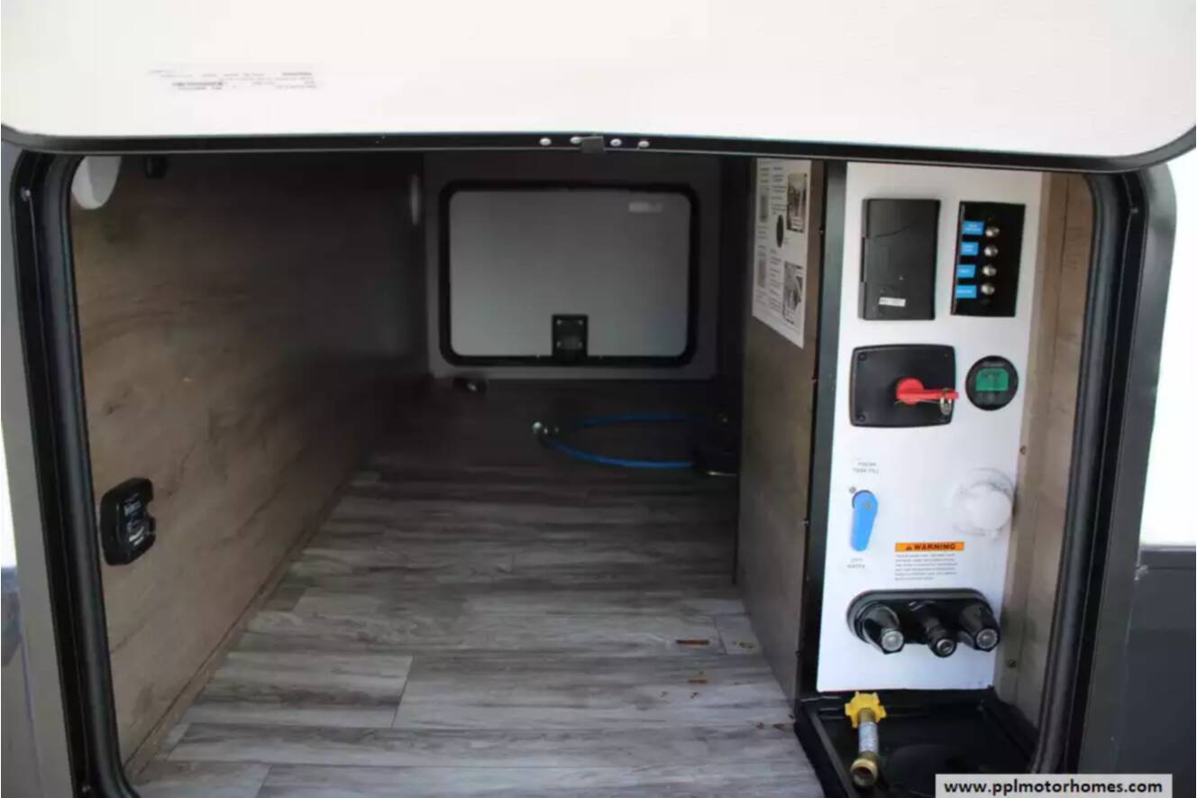 A photo of this 2022 Grand Design Imagine 3250BH