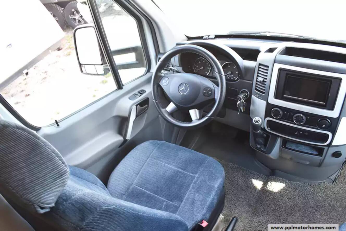 A photo of this 2018 Thor Compass 24TX