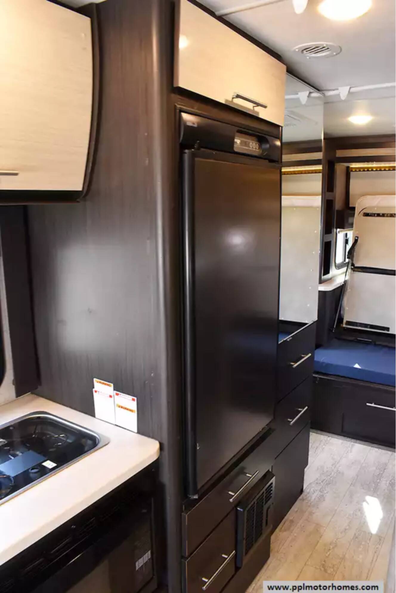 A photo of this 2018 Thor Compass 24TX