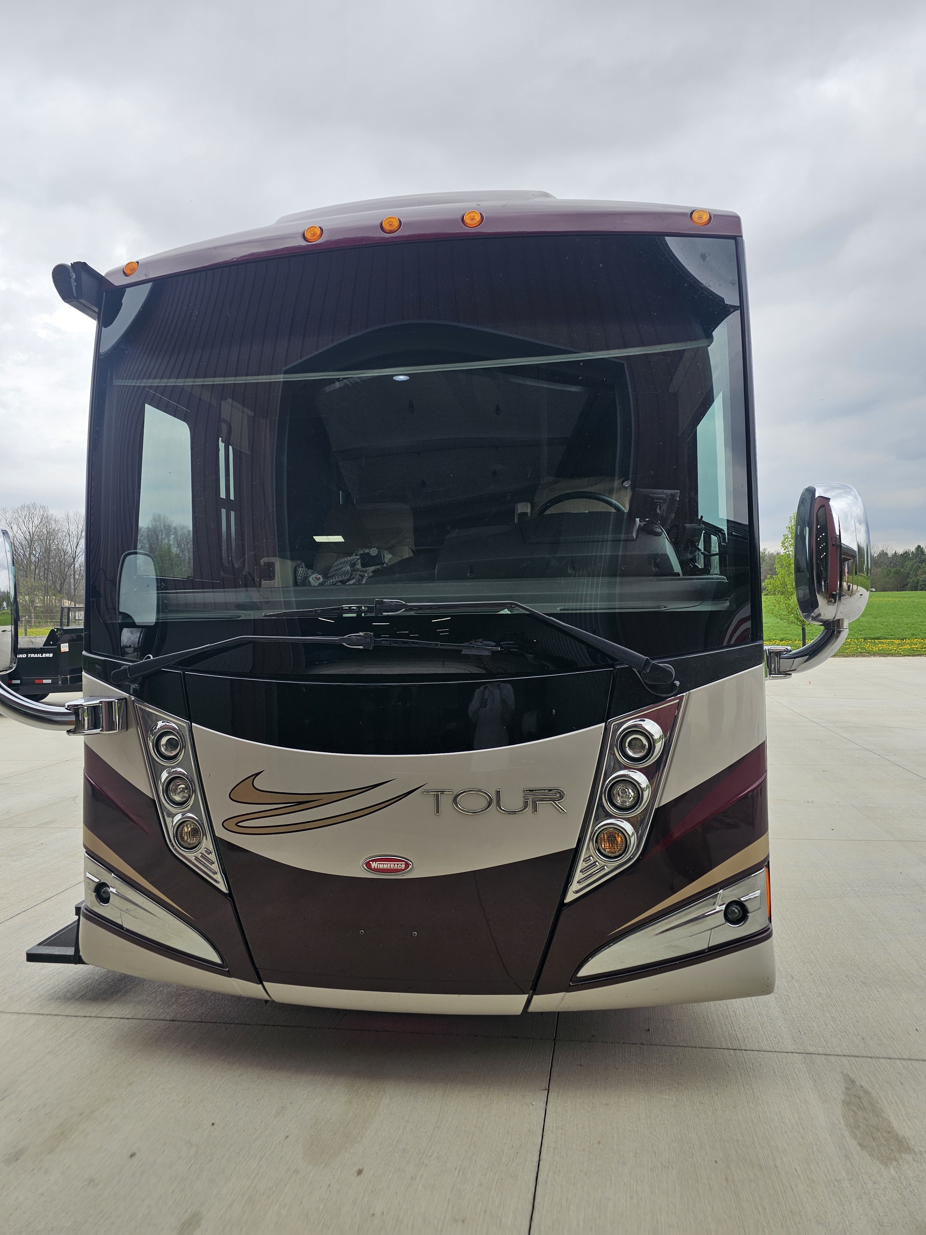 2012 Winnebago TOUR 42JD in norwalk OH