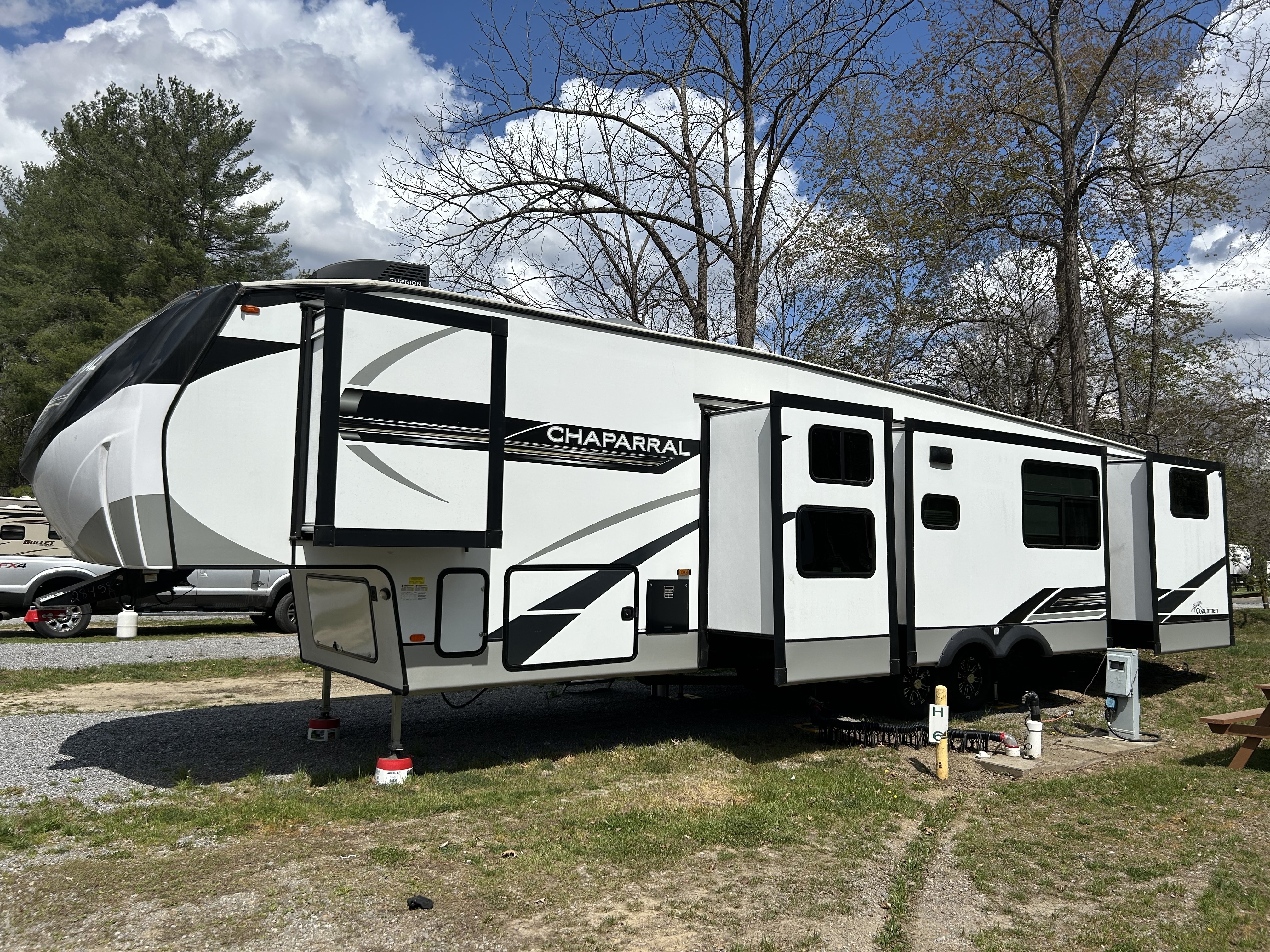 2022 Coachmen CHAPARRAL 373MBRB RV