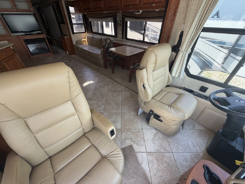 2008 MONACO KNIGHT 40DFT