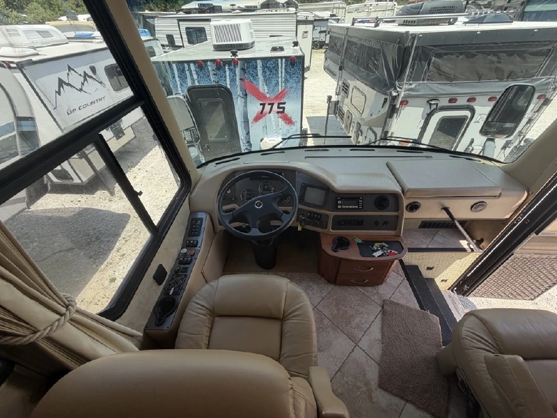 2008 MONACO KNIGHT 40DFT