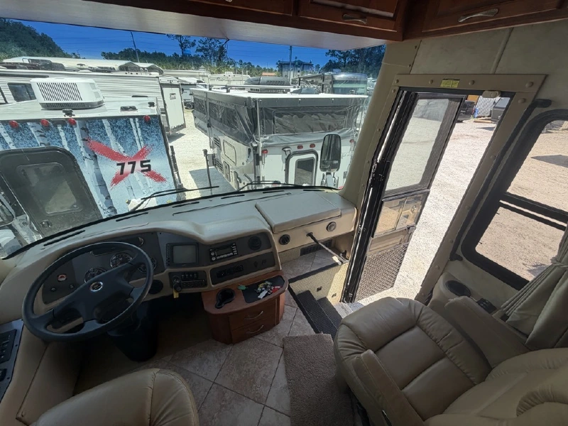 2008 MONACO KNIGHT 40DFT