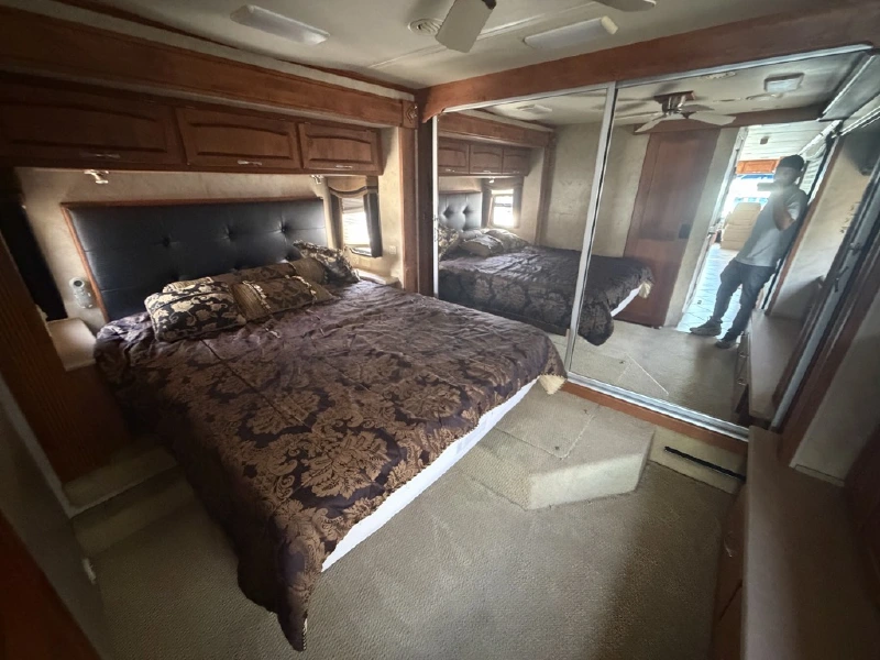2008 MONACO KNIGHT 40DFT