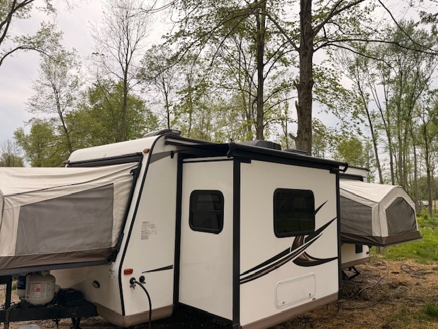 2016 Forest River ROCKWOOD ROO 233S RV