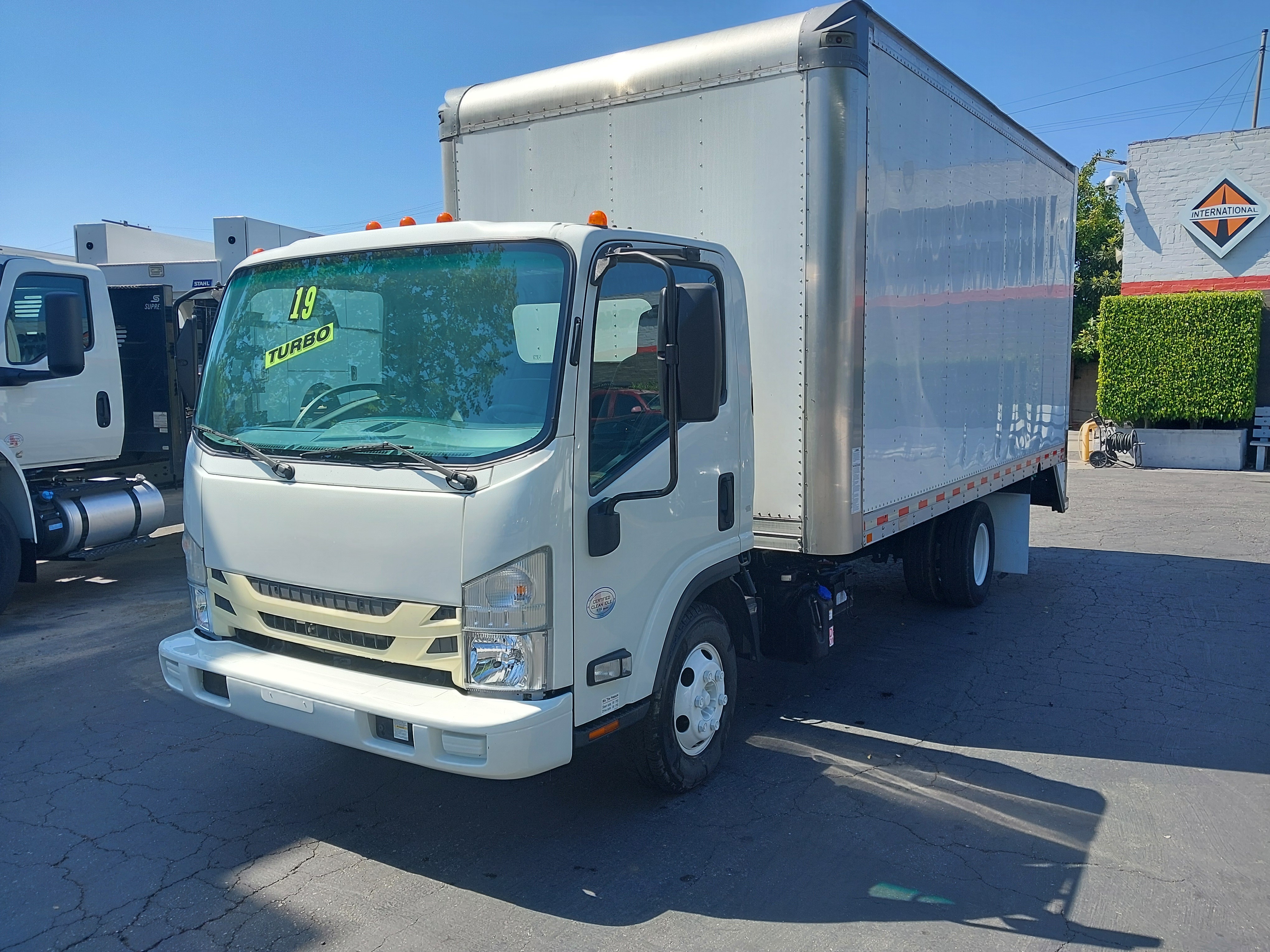 2019 ISUZU NPR HD in Los Angeles, CA