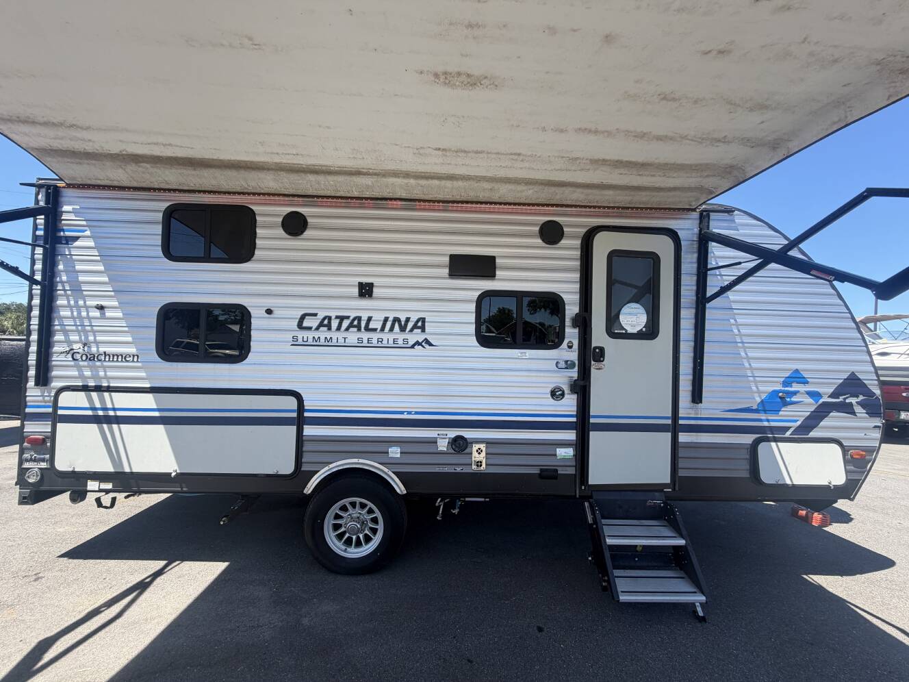 A photo of this 2022 Coachmen CATALINA SUMMIT SERIES 184BHS