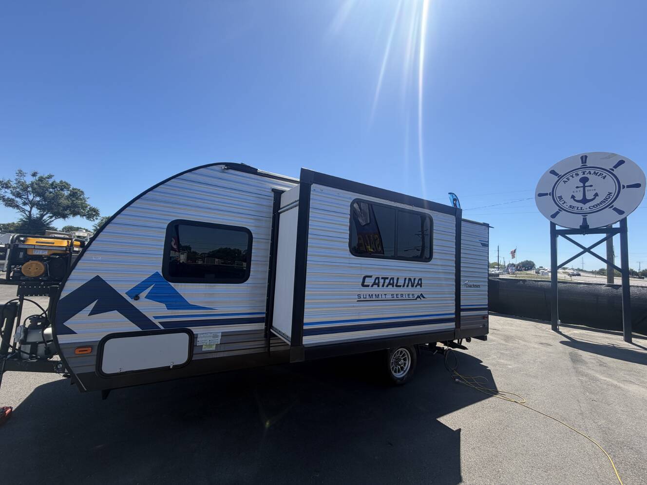 A photo of this 2022 Coachmen CATALINA SUMMIT SERIES 184BHS