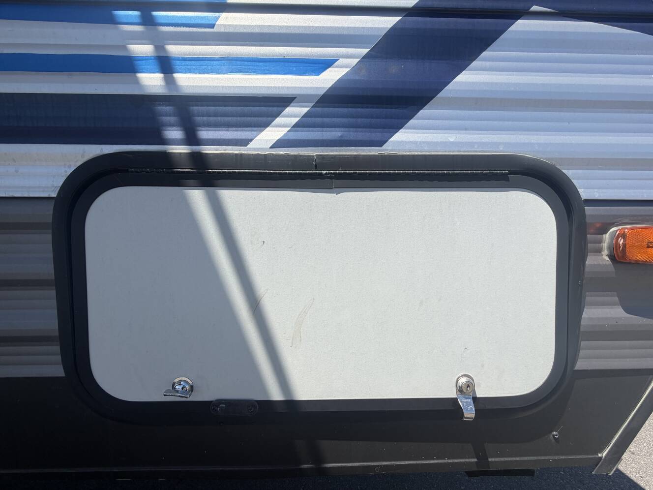A photo of this 2022 Coachmen CATALINA SUMMIT SERIES 184BHS