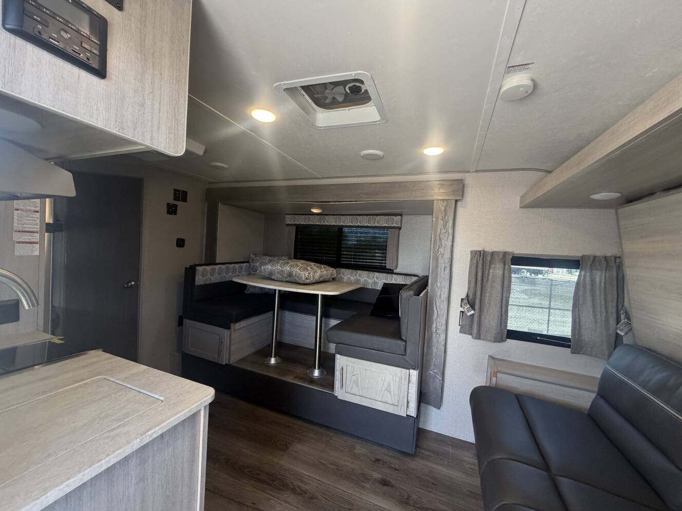 A photo of this 2022 Coachmen CATALINA SUMMIT SERIES 184BHS