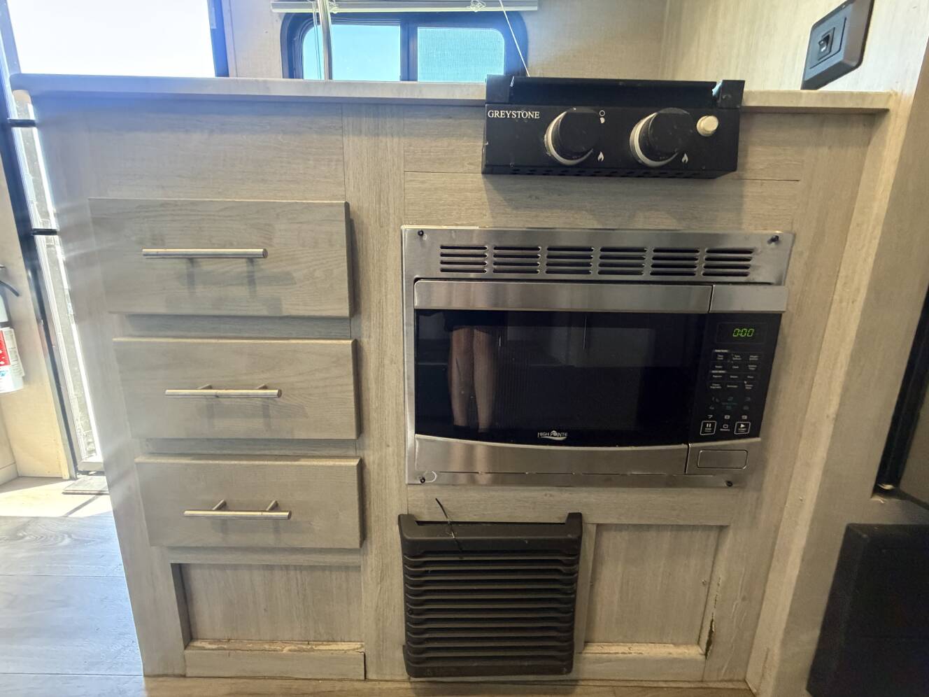 A photo of this 2022 Coachmen CATALINA SUMMIT SERIES 184BHS