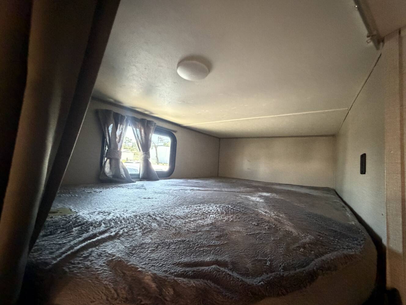 A photo of this 2022 Coachmen CATALINA SUMMIT SERIES 184BHS