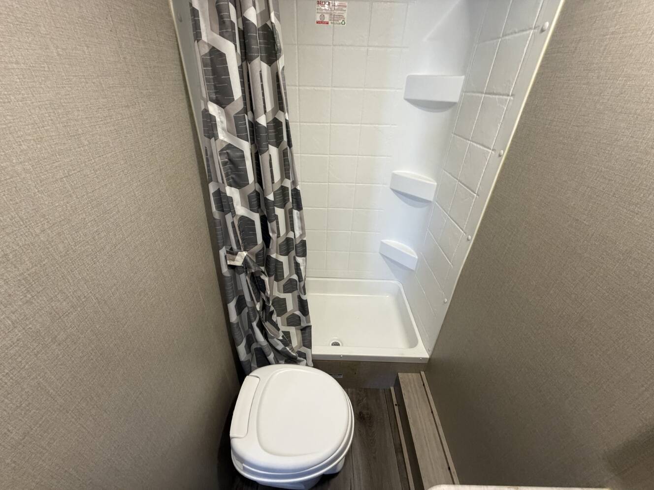 A photo of this 2022 Coachmen CATALINA SUMMIT SERIES 184BHS