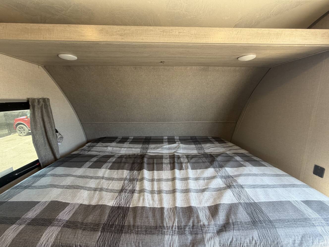 A photo of this 2022 Coachmen CATALINA SUMMIT SERIES 184BHS