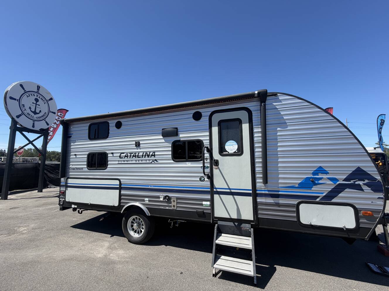 A photo of this 2022 Coachmen CATALINA SUMMIT SERIES 184BHS