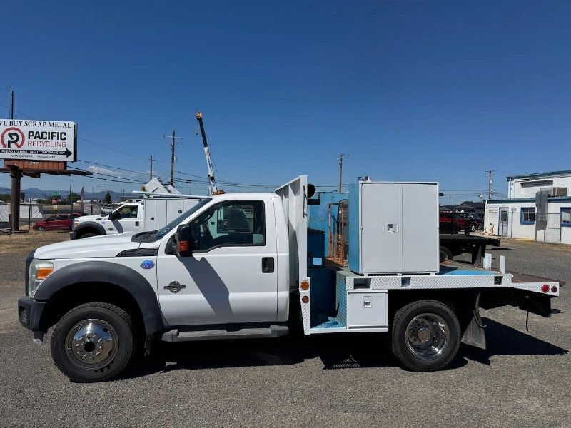 2013 FORD F550